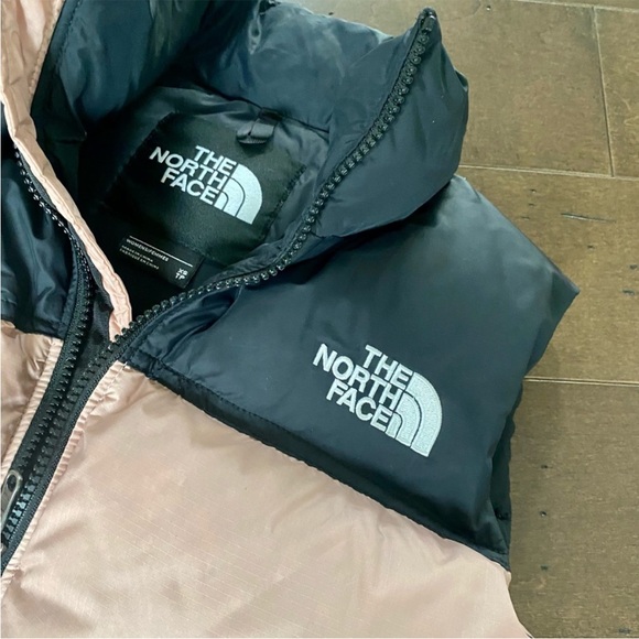The Northface Nuptse Vest XS Misty Rose - Picture 9 of 9